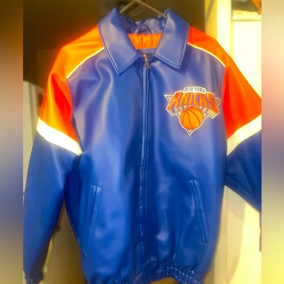 New York Knicks leather jacket - Picture 3 of 5